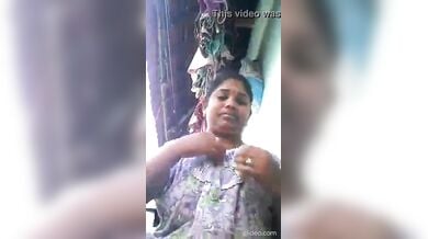 इंडियन हॉट और घरेलू लड़कियों ने पेश किया बड़े बूब्स का नजराना