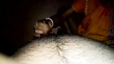 लंड चूसकर, मूठ मारकर बीवी ने निकाला पति का माल