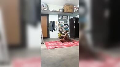 विमल गुटखा के लिए चुदवाती बिग बूब्स दादी का वीडियो