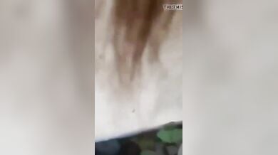 सहेली को खंडहर में बॉयफ्रेंड से चुदते हुए लड़की ने चुपके से देखा