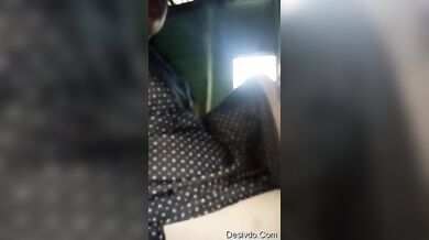 साली की लेगिंग्स, चड्डी उतारकर चुदाई करता जीजा