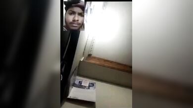 सेक्सी बांग्लादेशी लड़की के साथ वीडियो कॉल में लाइव सेक्स