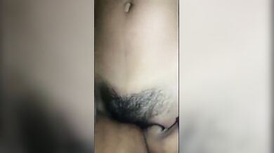 देहाती साली की झांटो वाली बुर आधी रात में चोदता जीजा