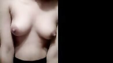 5 इंडियन लड़कियों और भाभीयों ने दिखाए अपने चुचे और चूत