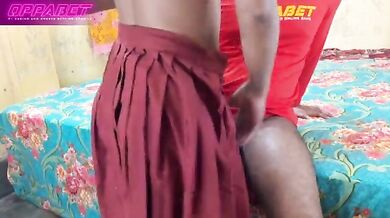 गर्लफ्रेंड का सर पकड़कर बॉयफ्रेंड ने उसका मुंह चोद डाला!