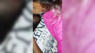 चुदासी मल्लू लड़की ने बॉयफ्रेंड का लंड सहलाते हुए किया हॉट किसिंग
