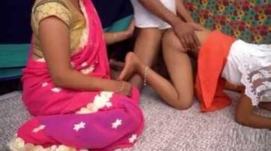 ननंद को बॉयफ्रेंड से चुदवाया छिनाल भाभी ने