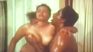 बाहर गांव जाते वक्त पति ने बीवी की खातिरदारी के लिए नौकर रखा