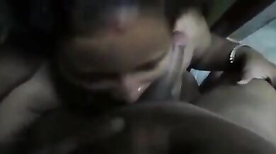 लंड पर कोई ऐसे लाड़ और प्यार बरसाए तो मजा आ जाए!