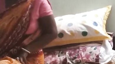 साउथ इंडियन कामवाली की चूत चाटी उसके मालिक ने