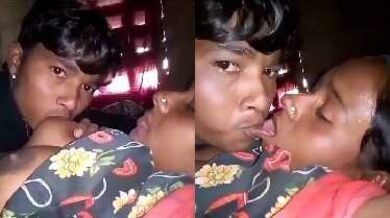 गाँव में चाची के बूब्स बूब्स चुसे और फिर उसे चुम्मा भी दिया