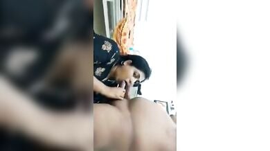 साउथ इंडियन टीचर आंटी ने लवर लड़के का लंड चूसा