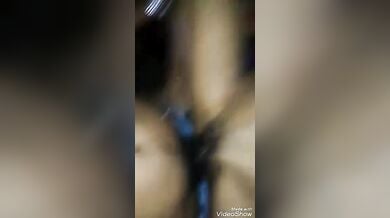 भोजपुरिया लौंडिया की बुर चोदी वो भी गाना बजाके