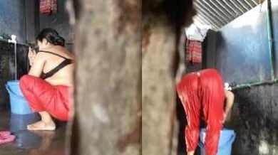 मौसी का नंगा नहाने का वीडियो बनाया भांजे दानिश ने