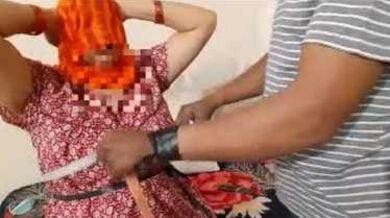 दरजी ने नाप के बहाने टच किया और फिर चोद के ही छोड़ा