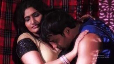 खूबसूरत मल्लू भाभी के साथ हॉट रोमांस करता देवर