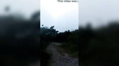 कच्ची सड़क पर अपने मोटे बॉयफ्रेंड का मोटा लंड लपालप चुसती गर्लफ्रेंड