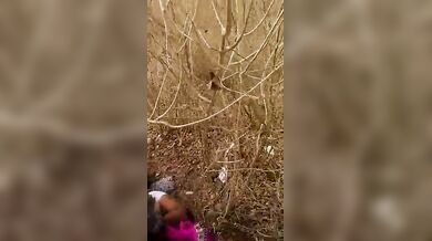 लड़के ने रंडी आंटी को जंगल में चोदा