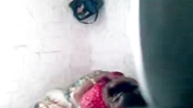 पडोसी की गुजराती बीवी के साथ गुलछर्रे उडाता ठरकी आदमी