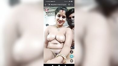 टेंगो अप्लिकेशन पर देसी कपल की चुदाई का बीएफ