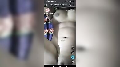 टेंगो अप्लिकेशन पर देसी कपल की चुदाई का बीएफ