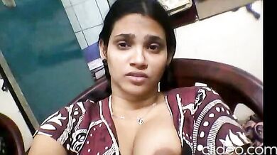 बिन ब्याही बड़ी दीदीयों ने बूब्स और चूत सहलाकर किया हस्तमैथुन