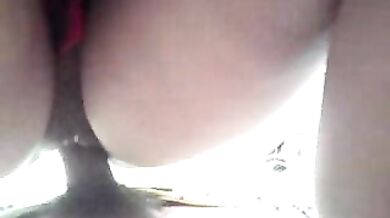 ट्यूशन क्लास बंक कर बॉयफ्रेंड के साथ झाड़ियों में चुदाई करती लड़की