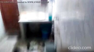 आंटी, भाभी और गांव की कुछ औरतों को मूतते हुए चुपके से फिल्माया