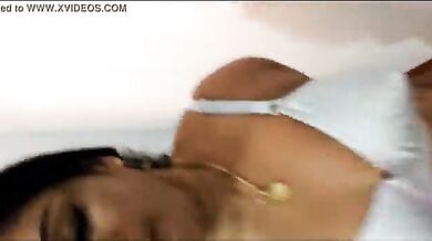 मेरी भाभी के सारे कपड़े उतरवाकर मैंने उसे नंगी कर दी