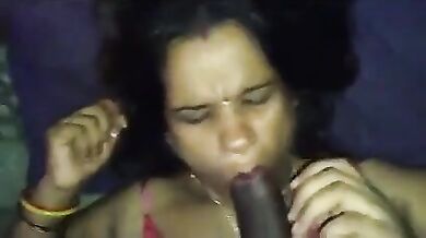 इंडियन रंडी की आधे घण्टे वाली चुदाई देखें (हिंदी ऑडियो)