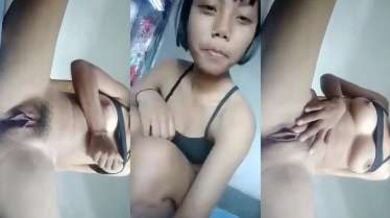 नेपाली कॉलेज गर्ल ने अपनी चूत उंगलियों से चोदी