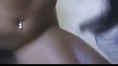 बंगाली एयर होस्टेस ने चुसा बड़ा वाला लंड!