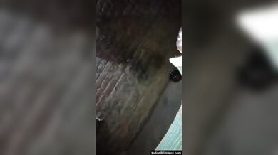 छत्तीसगढ़ी बीवी ने तेल लगाकर की लंड की मालिश