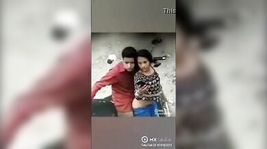 इंडियन लवर्स की आउटडोर चुदाई का बना वायरल एम एम एस