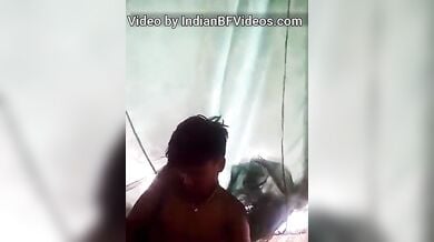 बांग्लादेशी बॉयफ्रेंड ने वर्जिन गर्लफ्रेंड की नथ उतारी