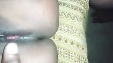 नग्न होने से शर्मसार हुई साली की चुदाई करता जीजा