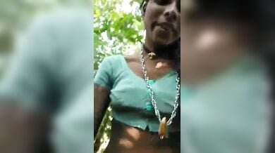 तेलुगु देहाती लड़की ने लंड हाथ में पकड़कर चूत में डाला