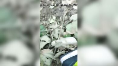 तेलुगु देहाती लड़की ने लंड हाथ में पकड़कर चूत में डाला