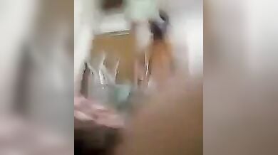 कुत्ते की तरह बीवी की गांड और चूत चाटता पति