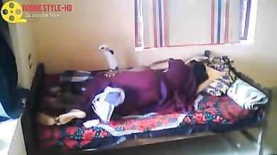 हाथ पर चढ़ा प्लास्टर फिर भी गर्लफ्रैंड को चोदने का मौका नहीं छोड़ा लड़के ने