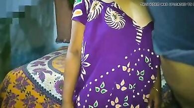 विलेज की सेक्सी देसी लड़की के बूब्स मसल के चोदा जीजा के दोस्त ने