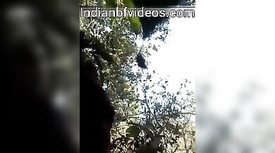 खेत में काला लंड चूसने की पिकनिक मनाई