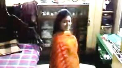 संस्कारी घरेलू भाभी ने दिखाया अपना असली नंगा रूप!