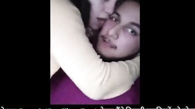 कार में खूबसूरत NRI लड़की ने कुद कूदकर चोदा बॉयफ्रेंड का लंड