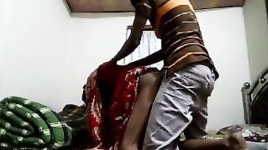 दिल्ली की भाभी ने मेहमान से चुदवाया