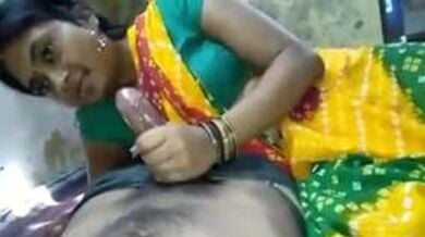 साड़ी पहनी भाभी से लंड की मरम्मत करवाता ठरकी देवर