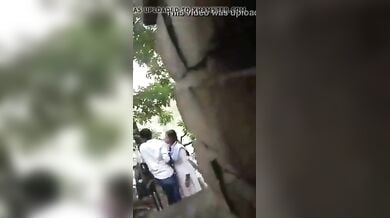 कॉलेज लवर्स की पार्क में चुदाई छुपकर फिल्माई