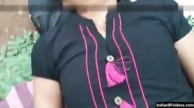 खेत में कलिग को चोदने की इंडियन बीएफ मूवी