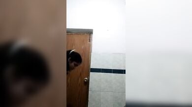 लड़कियों को लेस्बियन बनने के लिए मजबूर करती हॉट फिगर होस्टल गर्ल