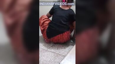 कामवाली के देसी बूब्स का क्लीवेज वीडियो